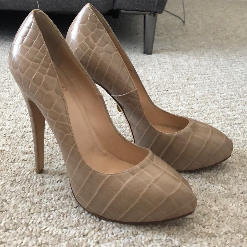 Crisian and McCaffrey leather heels Italy snake